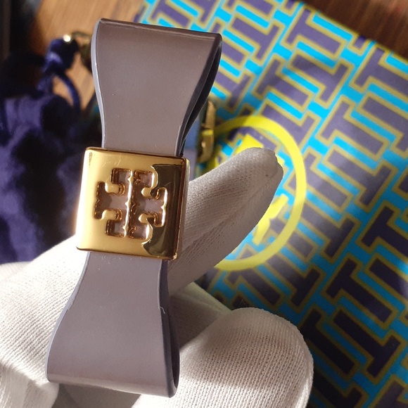 TORY BURCH SAHARA BLUE PURPLE BOW BRACELET - Picture 3 of 7